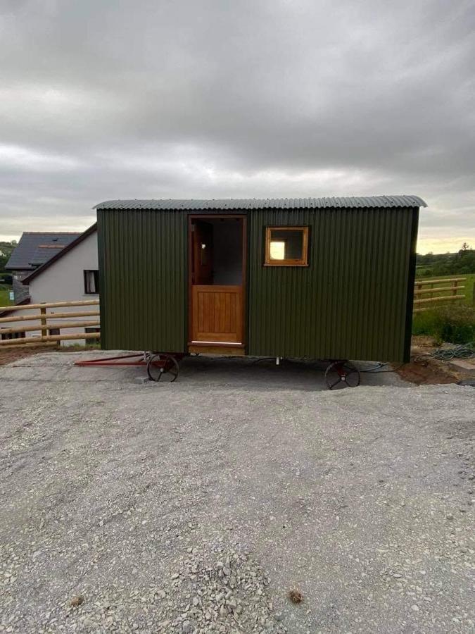 Green Bridge Inn Pendine Luaran gambar